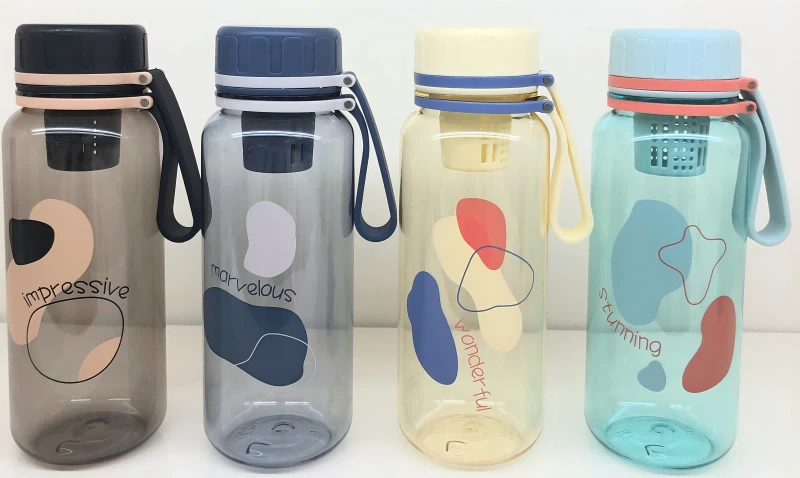 Screw Top Plastic Water Bottle
